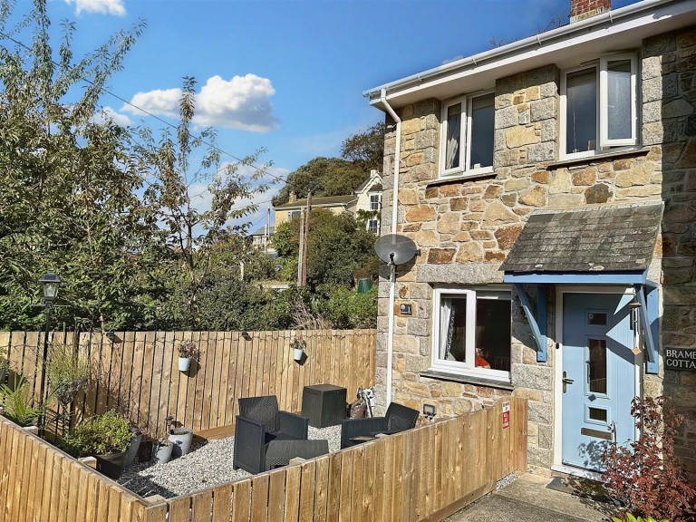 Two Bedroom House Which Is A Short Walk Into Town, Helston