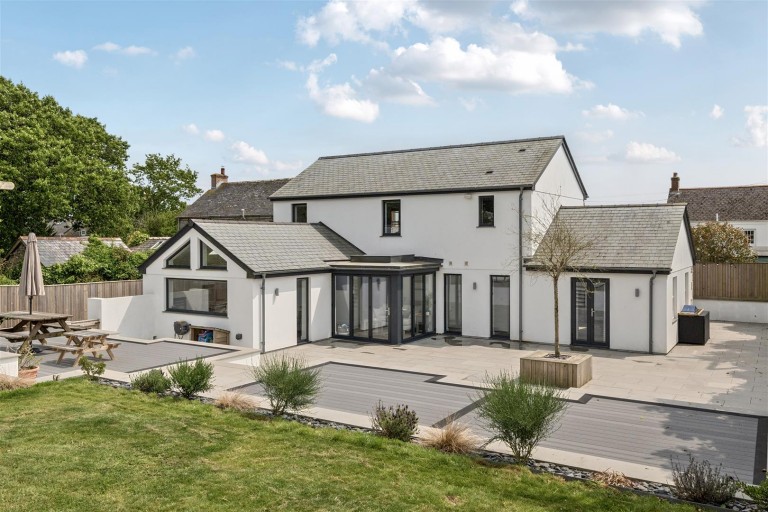 High standard home, Breage