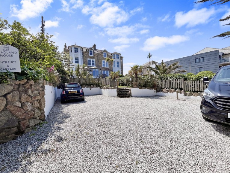 Guest house with coastal views, Carbis Bay