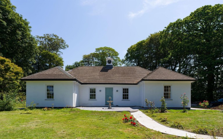 Exquisite detached bungalow, Camborne