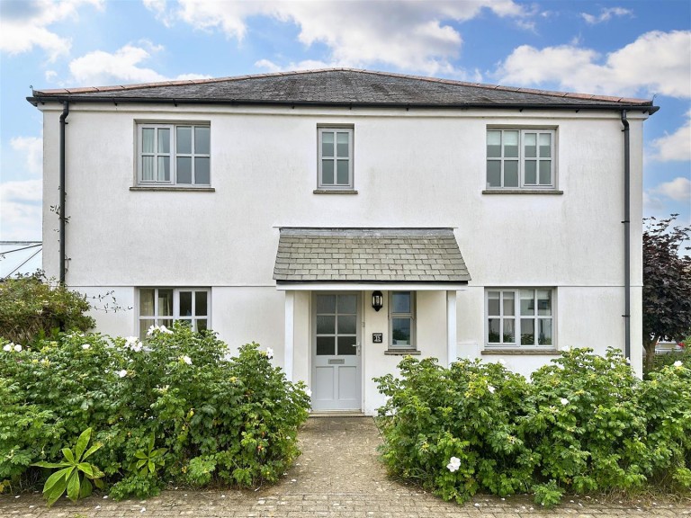 Spacious three bedroom home, Manaccan