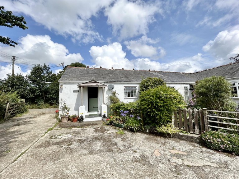 Ideal holiday let, Tregowris
