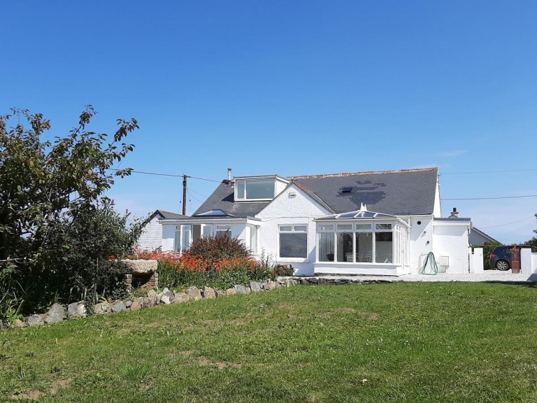 Large detached home with separate annexe, Mullion