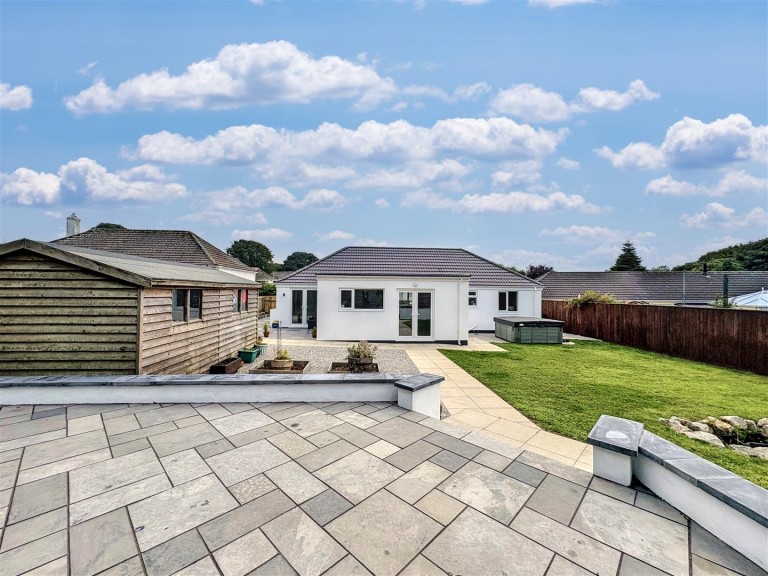 Spacious bungalow set in a large plot, Reskadinnick Road, Camborne