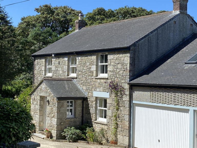 Beautifully presented family home, Germoe