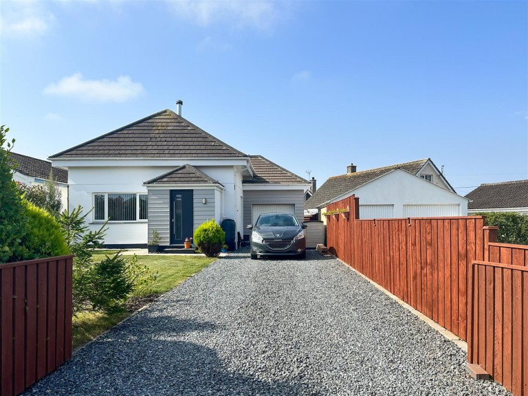 Detached modern family home, Goldsithney