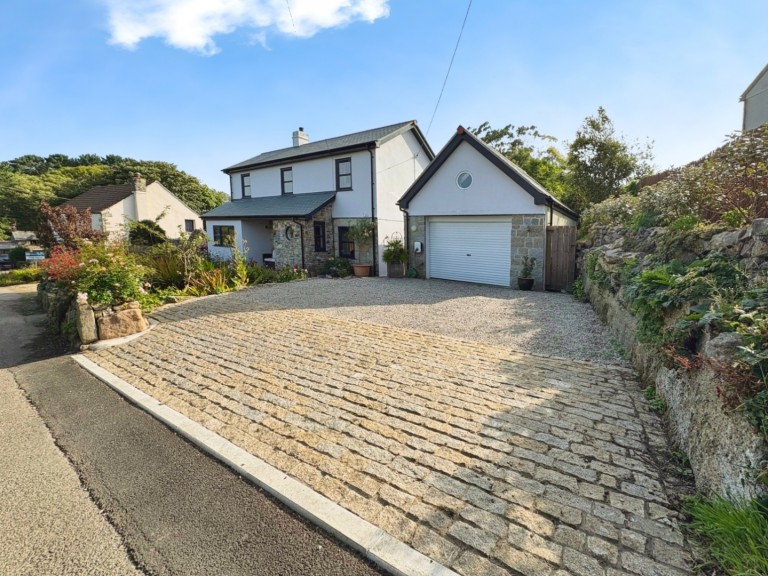 Delightful home, Trescowe