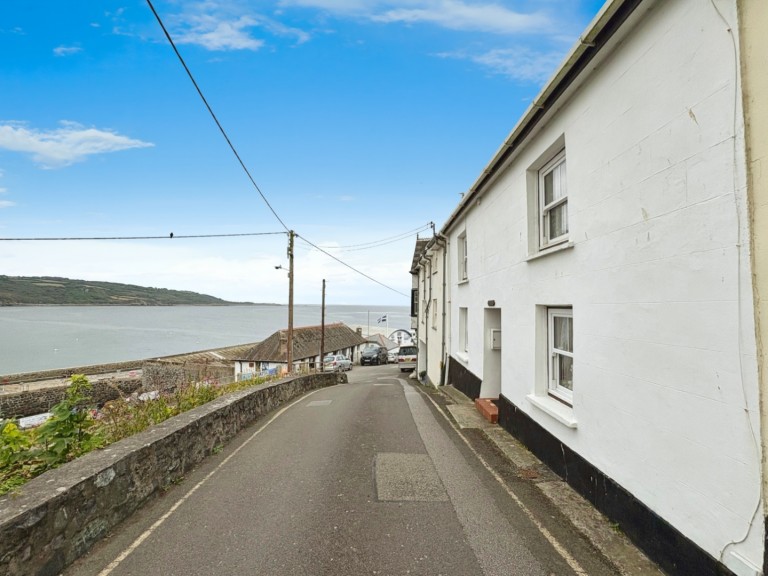 Cottage with sea views, Coverack
