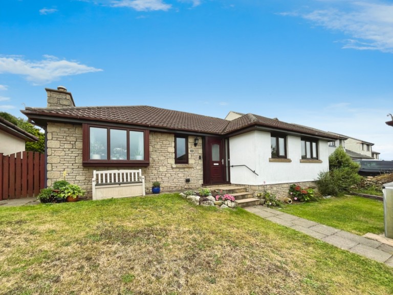 Bungalow in village location, Goldsithney