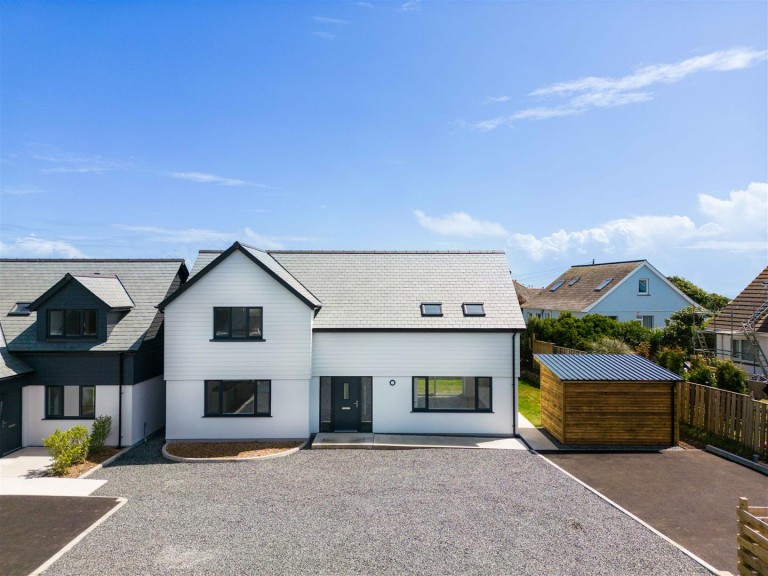 Modern three bedroom home, The Lizard