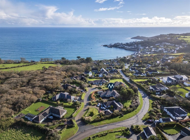 Coverack, Impressive detached bungalow in village setting