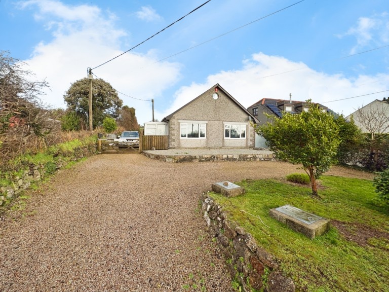 Higher Condurrow, Bungalow set with approx 2.5 acres
