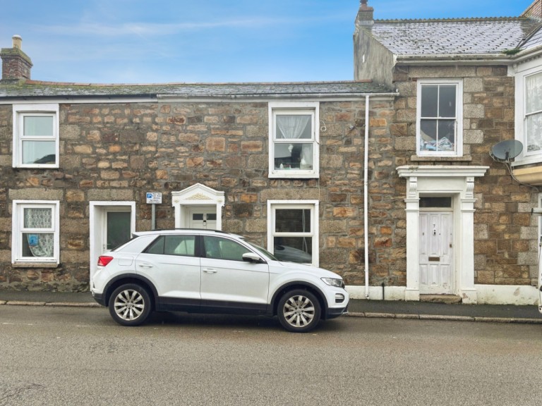 Camborne, Cosy home with easy access to town centre