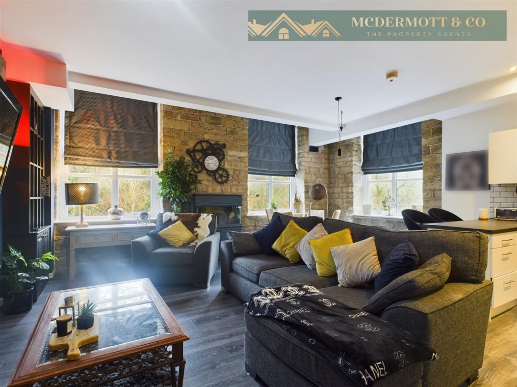 Tamewater Court, Dobcross, Saddleworth