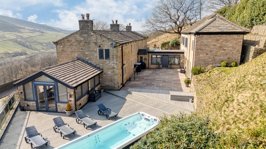 Holmfirth Road, Greenfield, Saddleworth