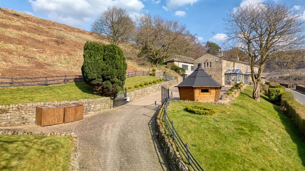 Holmfirth Road, Greenfield, Saddleworth