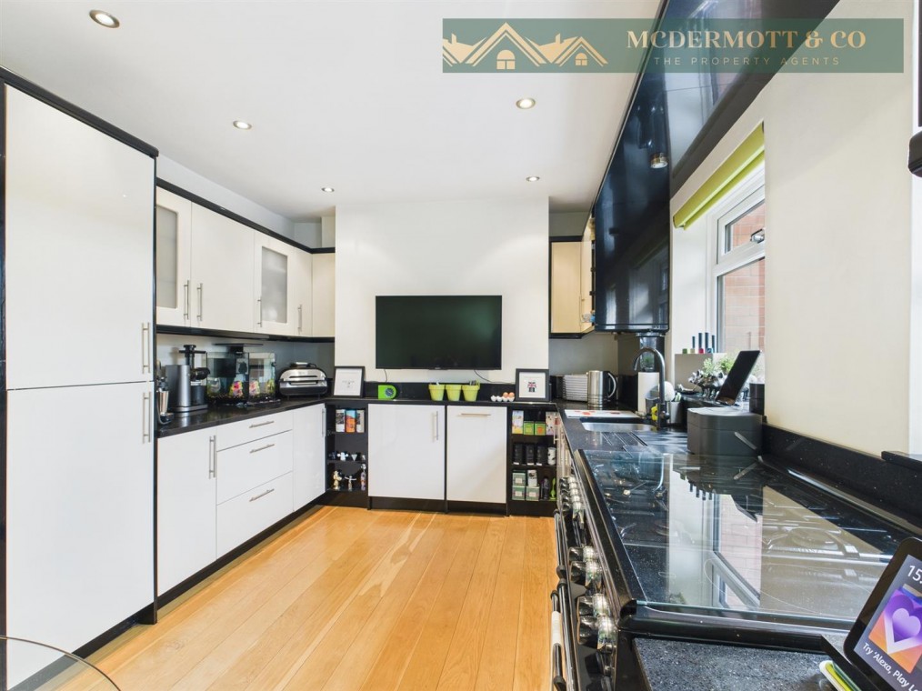 Parkfield Road, Grasscroft, Saddleworth