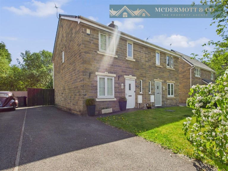 Shuttle Close, Mossley, Ashton-Under-Lyne