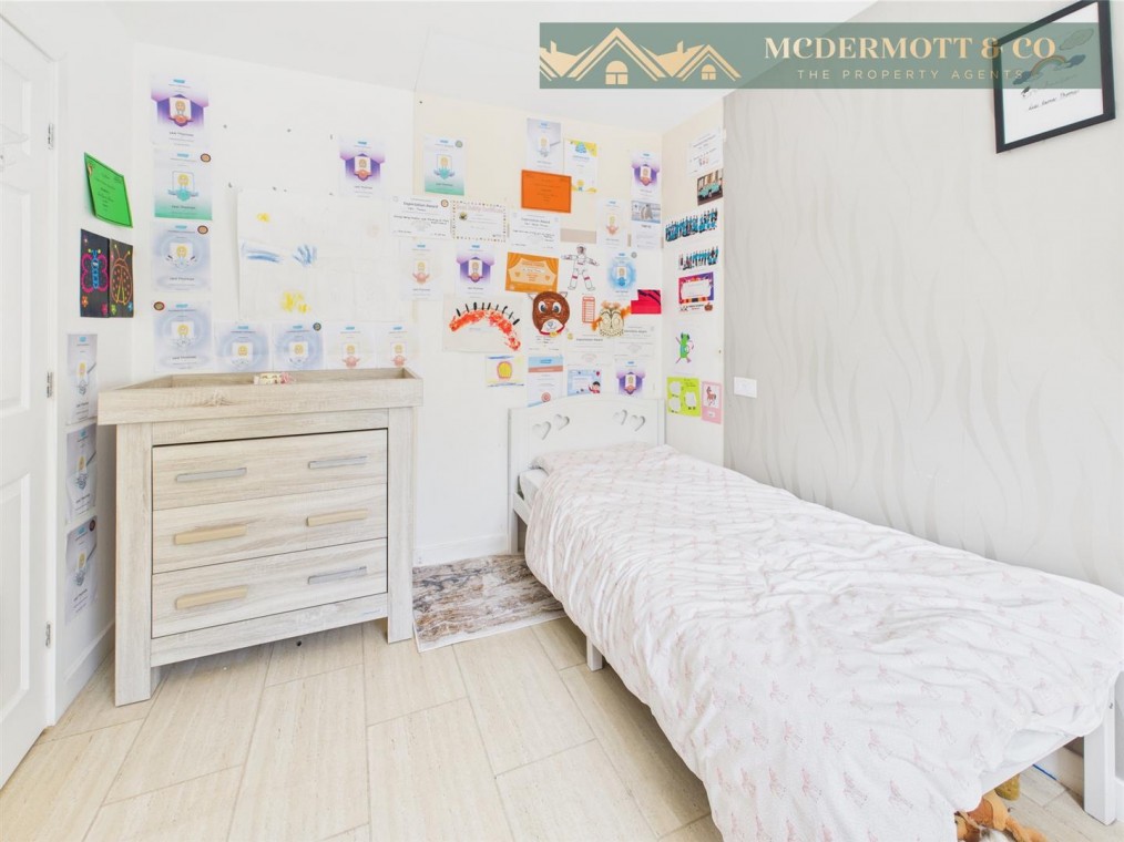 Shuttle Close, Mossley, Ashton-Under-Lyne
