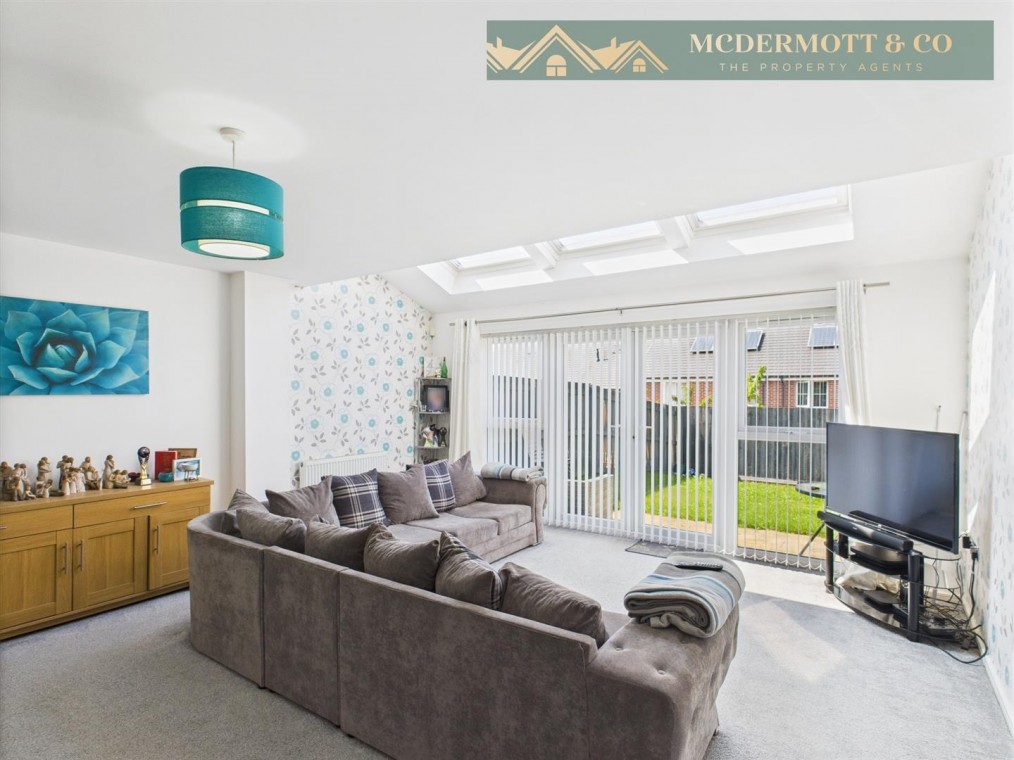 Olive Crescent, Chadderton