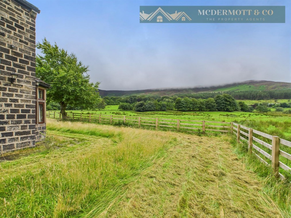 Chew Valley Road, Greenfield