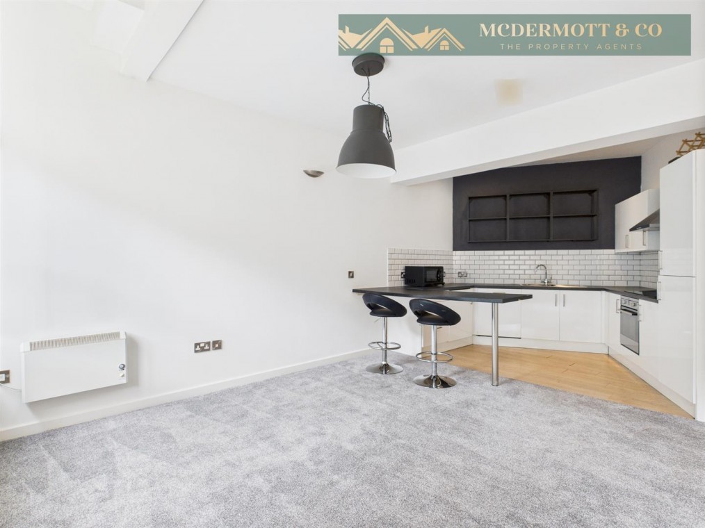 Tamewater Court, Dobcross, OL3