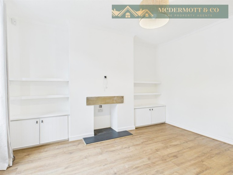 Manchester Road, Mossley