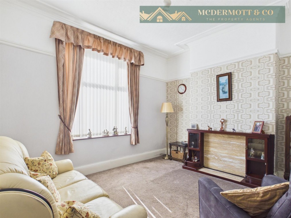 Oldham Road, Failsworth