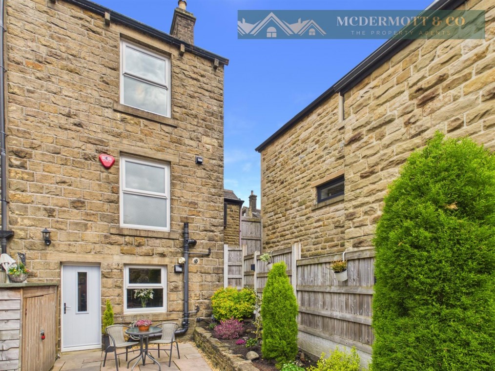 Chew Valley Road, Greenfield, Saddleworth