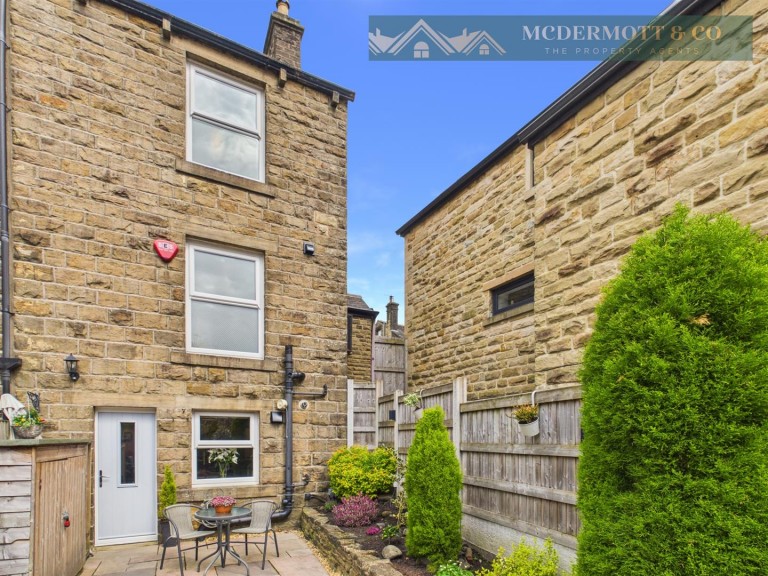 Chew Valley Road, Greenfield, Saddleworth