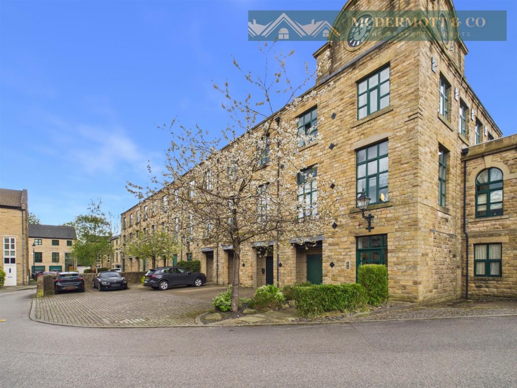 Whitehead Close, Greenfield, Saddleworth