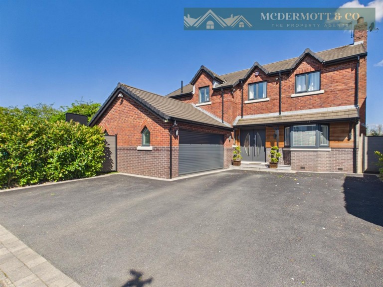 Farmstead Close, Woodhouses Village, Failsworth