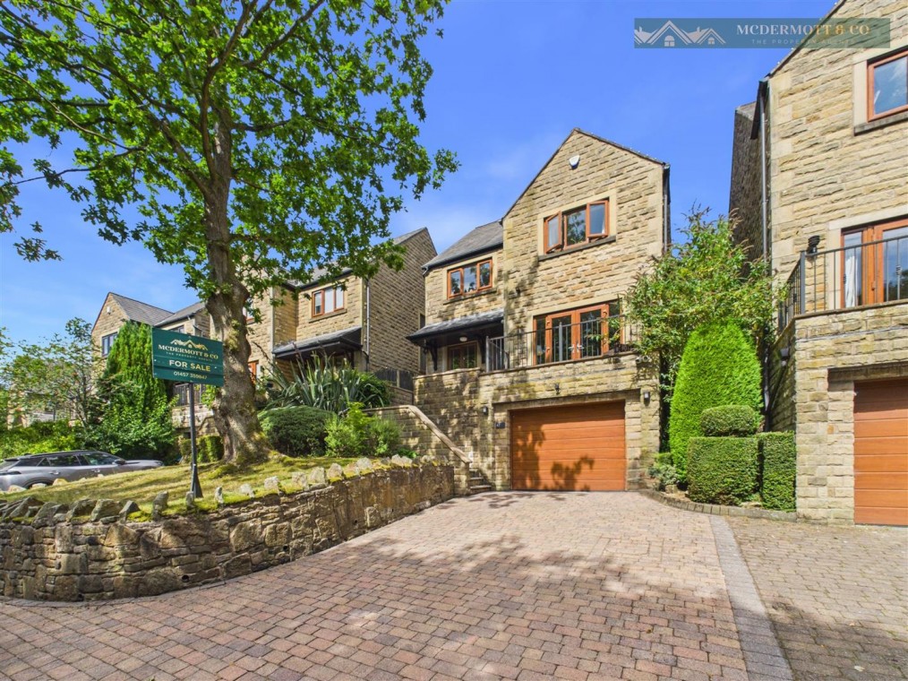 Low Grove Lane, Greenfield, Saddleworth