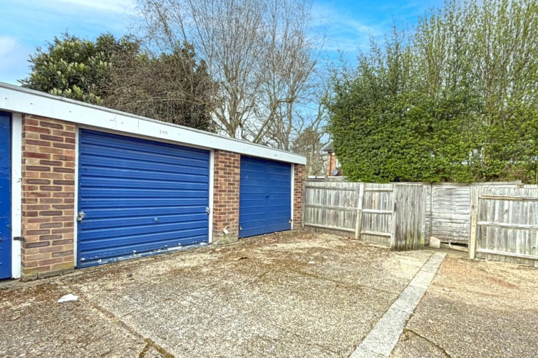 207 Ashburnham Road, Richmond