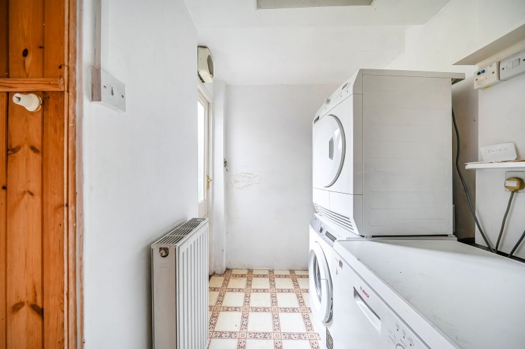 207 Ashburnham Road, Richmond