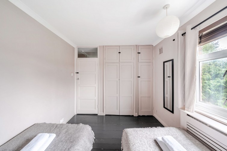 6 Burnell Avenue, Richmond