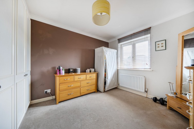 2 Tangmere Grove, Kingston Upon Thames