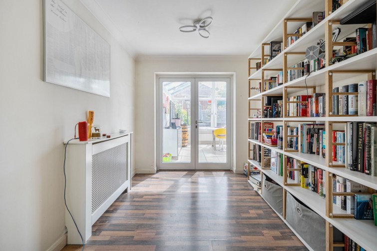 2 Tangmere Grove, Kingston Upon Thames