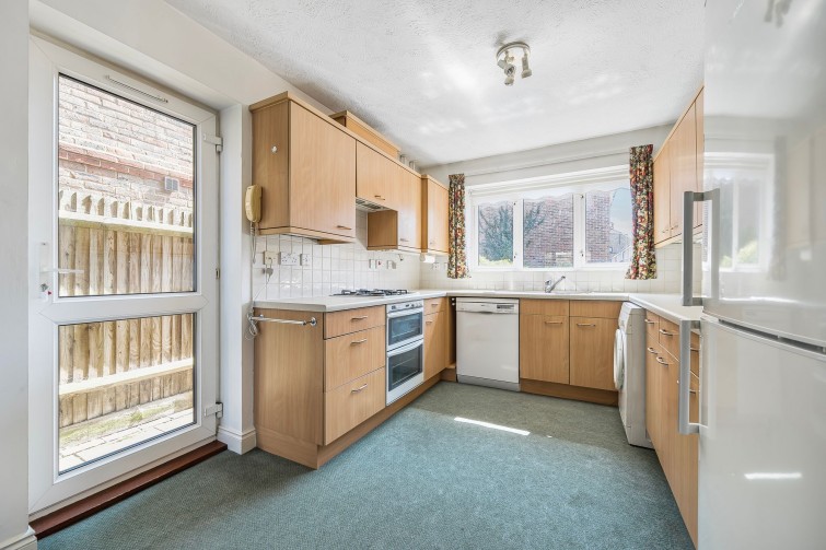 4 Manston Grove, Kingston Upon Thames