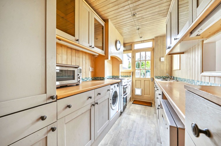 141 Barnfield Avenue, Kingston Upon Thames