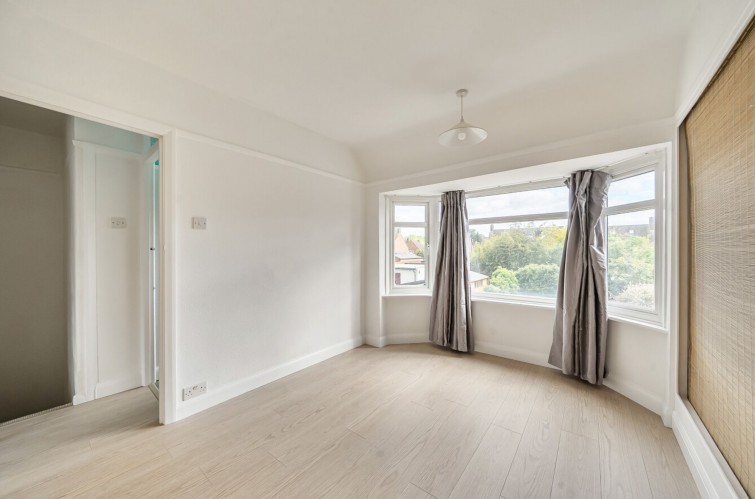 141 Barnfield Avenue, Kingston Upon Thames