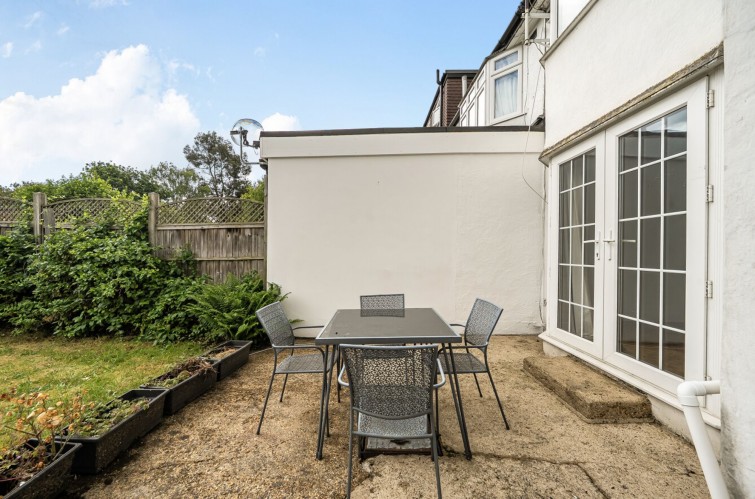 141 Barnfield Avenue, Kingston Upon Thames