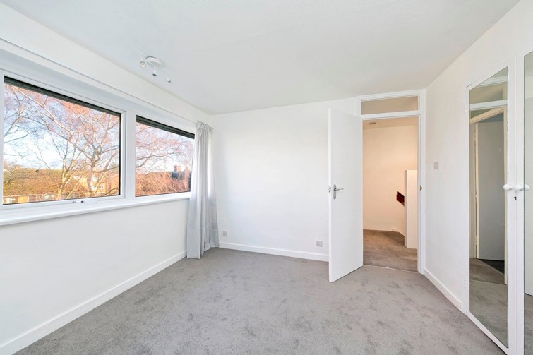27 Kingfisher Drive, Richmond