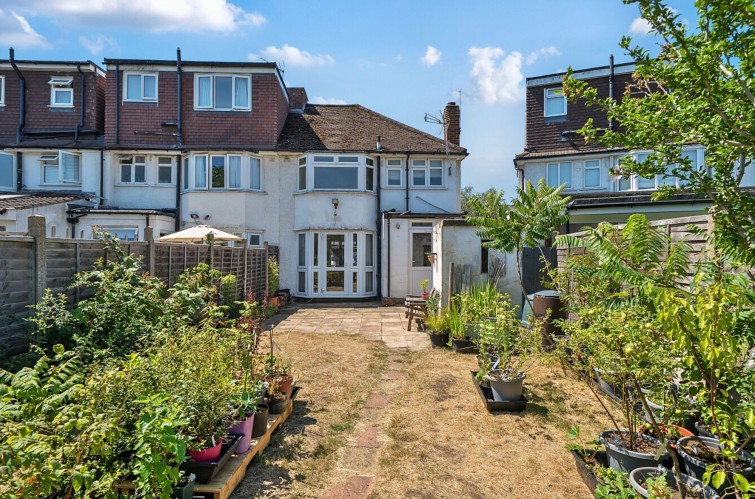 105 Barnfield Avenue, Kingston Upon Thames