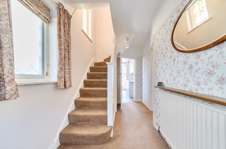 105 Barnfield Avenue, Kingston Upon Thames