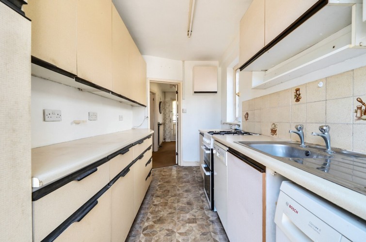 105 Barnfield Avenue, Kingston Upon Thames