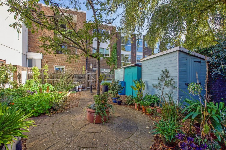 Flat 12, Meadowview Ashburnham Road, Richmond