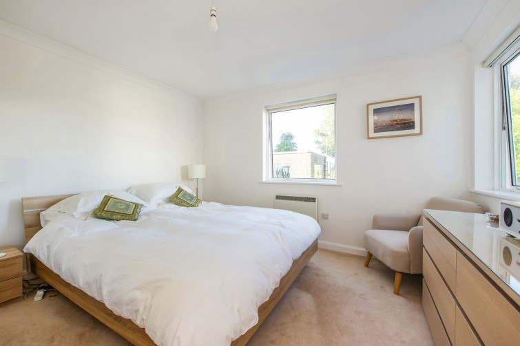 Flat 12, Meadowview Ashburnham Road, Richmond