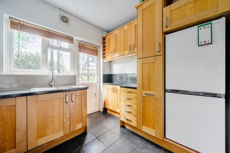 9 Lancaster Close, Kingston Upon Thames