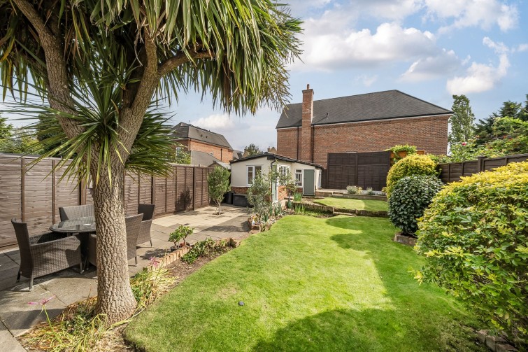 25 Latchmere Close, Richmond